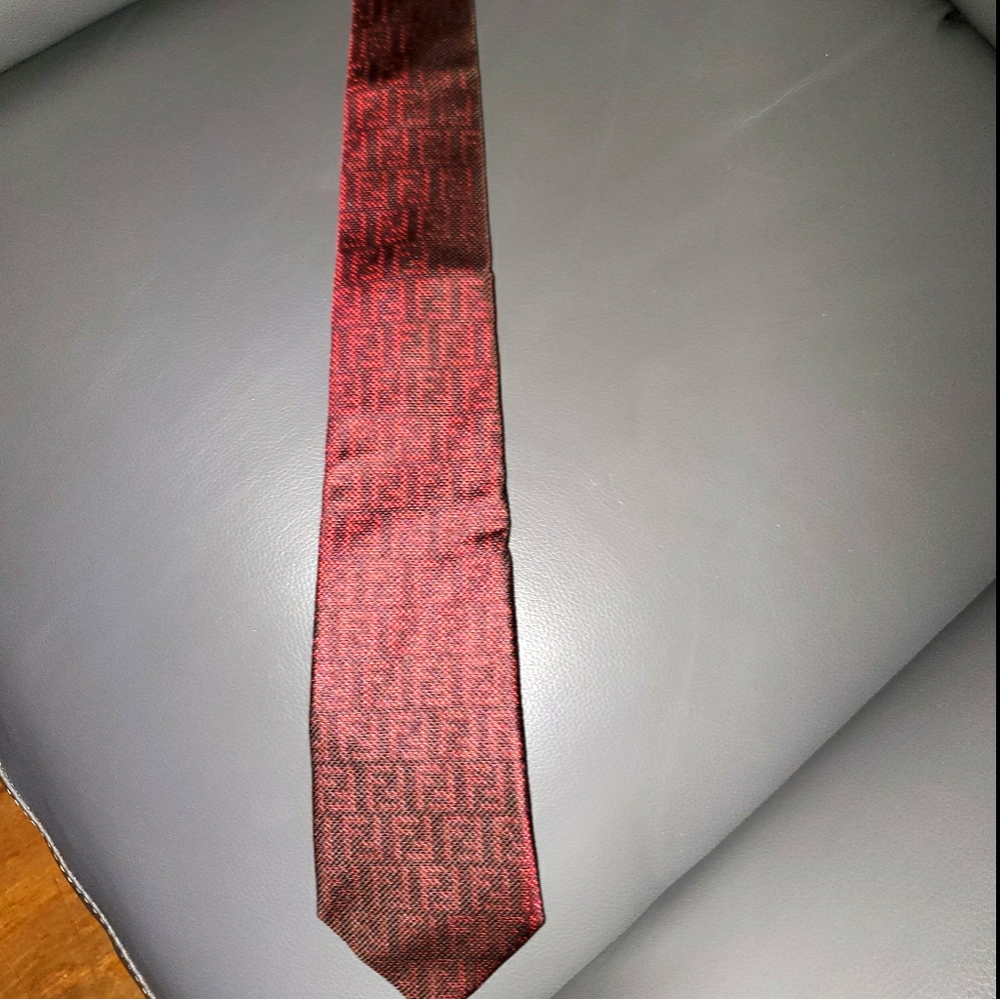 Mens Iconic Burgandy Fendi FF logo Tie